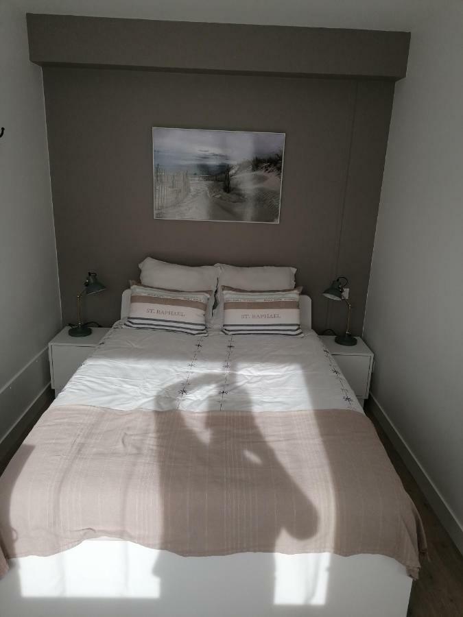 Le Voltaire-Sleep In Normandie Saint-Lo Bagian luar foto